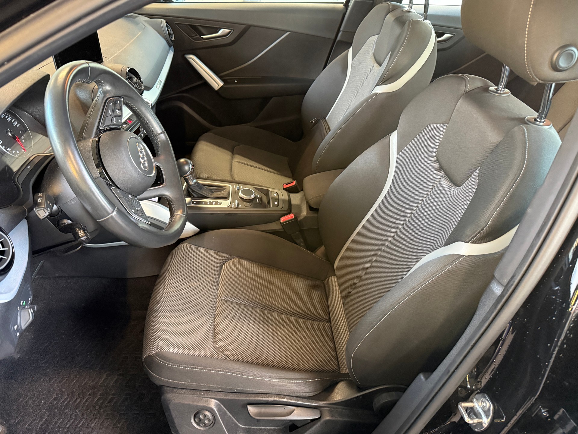 AUDI Q2 30 TFSI Sport S-tronic-image-8