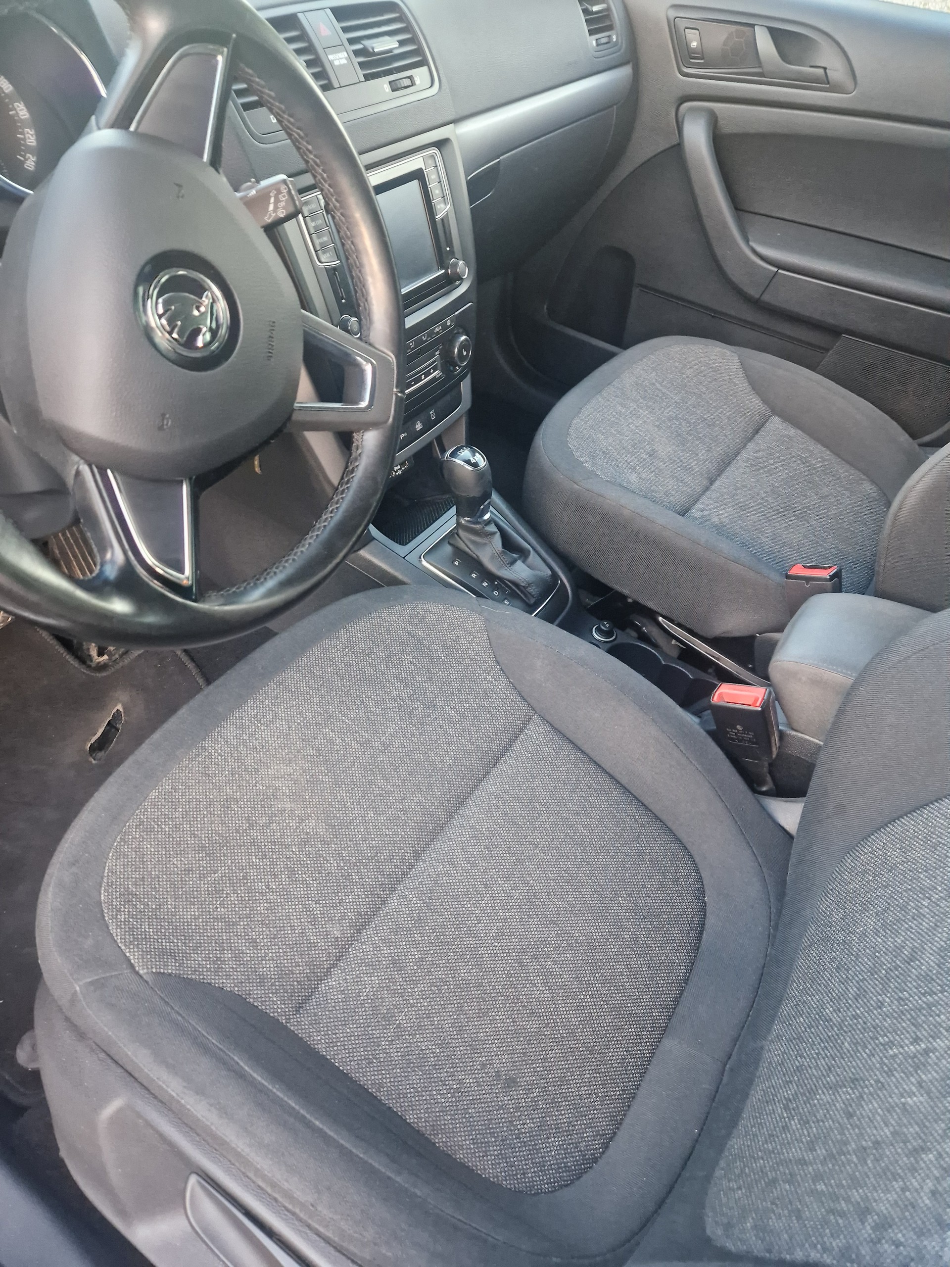 SKODA Yeti 2.0 TDI Outdoor Swiss Joy 4x4 DSG-image-10