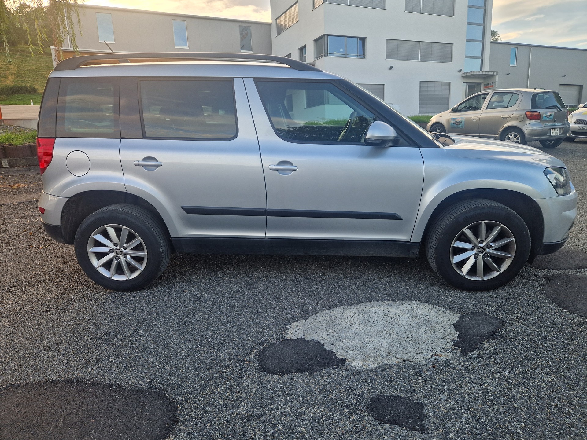 SKODA Yeti 2.0 TDI Outdoor Swiss Joy 4x4 DSG-image-4