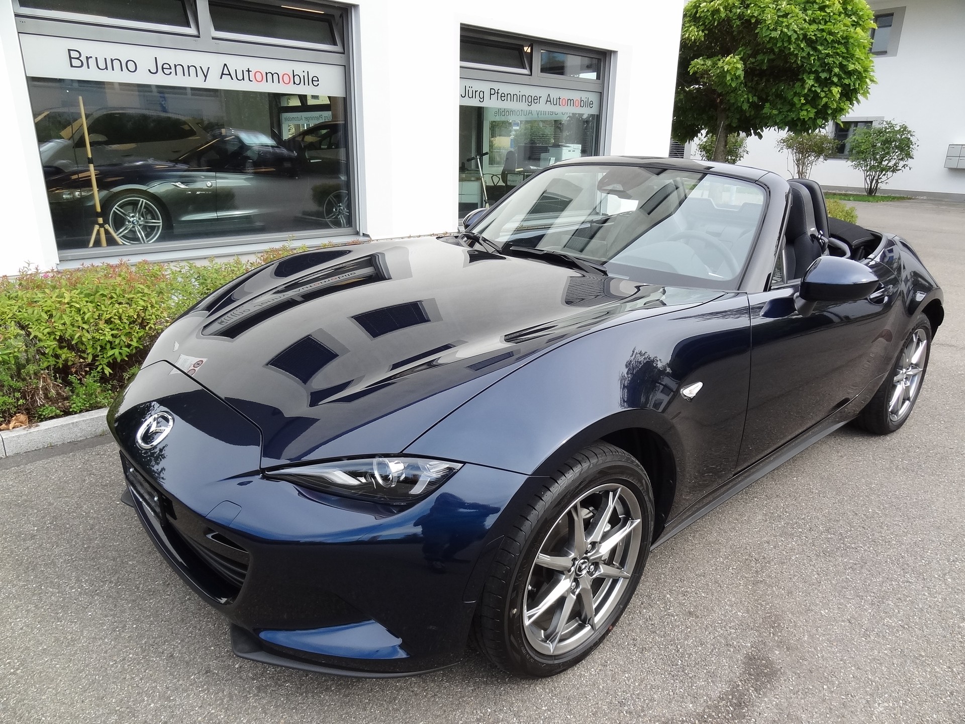 MAZDA MX-5 Skyactiv-G 132 Exclusive-line-image-0