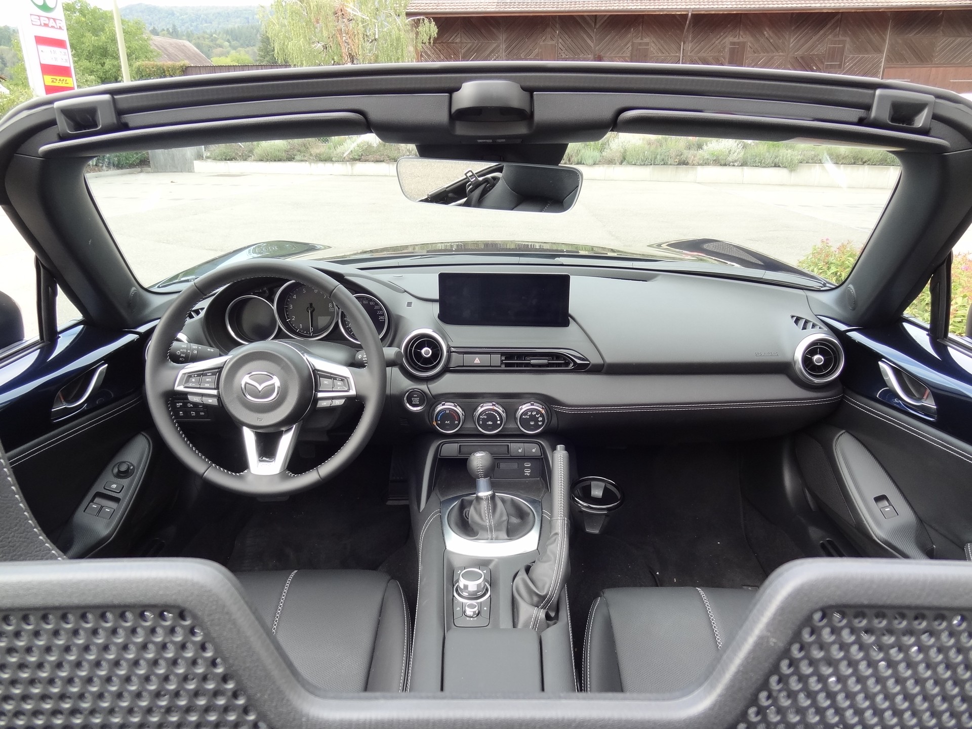 MAZDA MX-5 Skyactiv-G 132 Exclusive-line-image-8