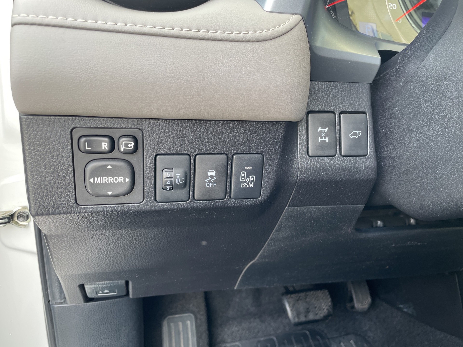 TOYOTA RAV-4 2.0 16V Swiss Trend Multidrive S-image-11