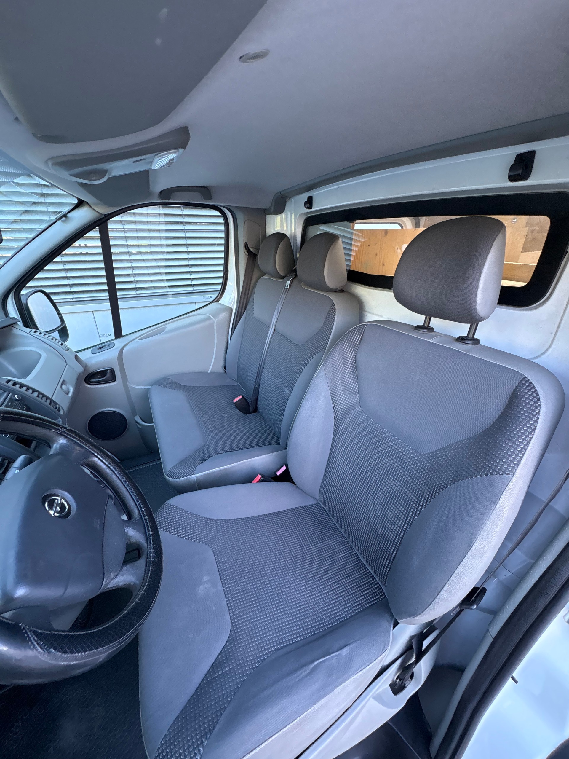 OPEL Vivaro 2.0 CDTI 2.7t L1H1-image-9