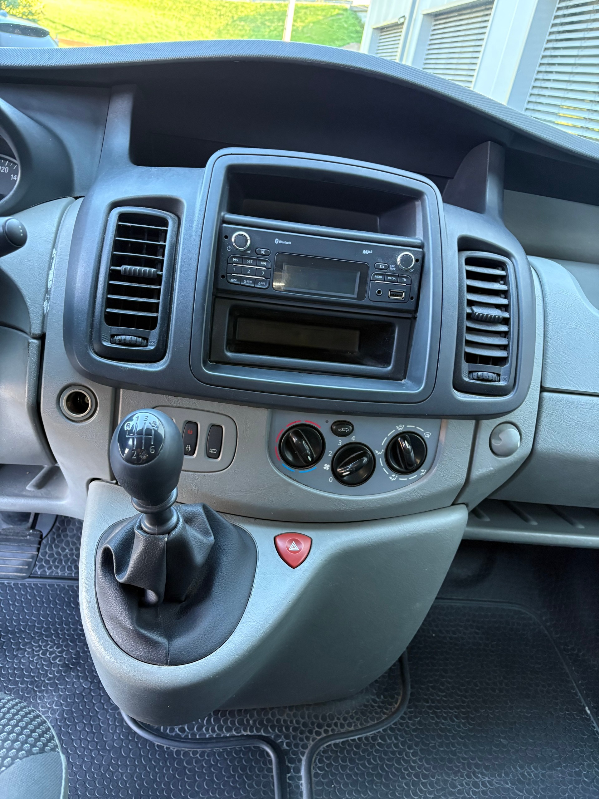 OPEL Vivaro 2.0 CDTI 2.7t L1H1-image-8