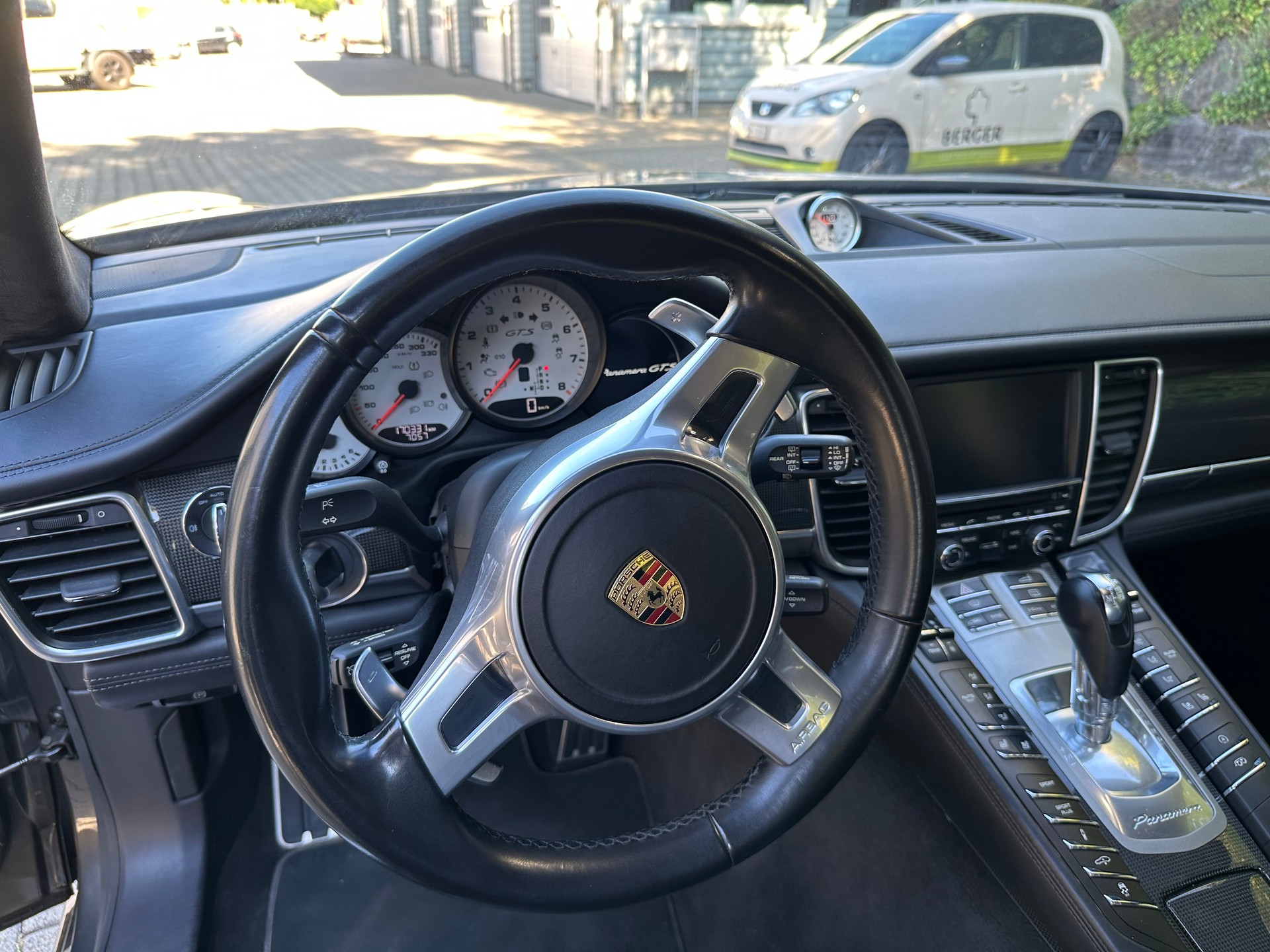 PORSCHE GTS-image-7