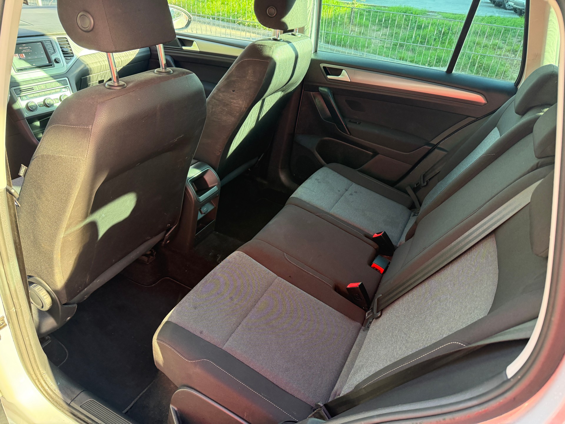 VW Golf Sportsvan 1.2 TSI Family DSG-image-14