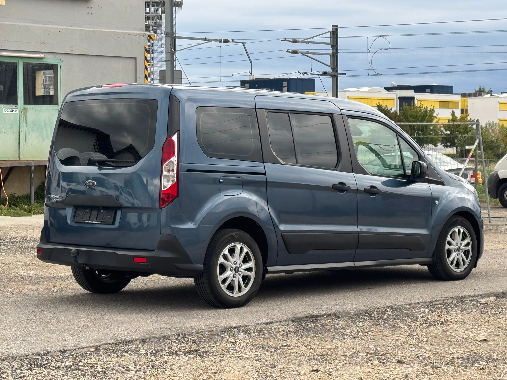 FORD Grand Tourneo Connect 1.5 EcoBlue Trend Automat-image-3