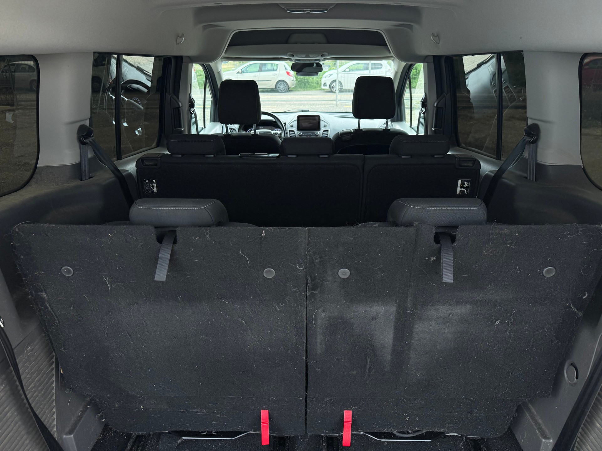 FORD Grand Tourneo Connect 1.5 EcoBlue Trend Automat-image-6