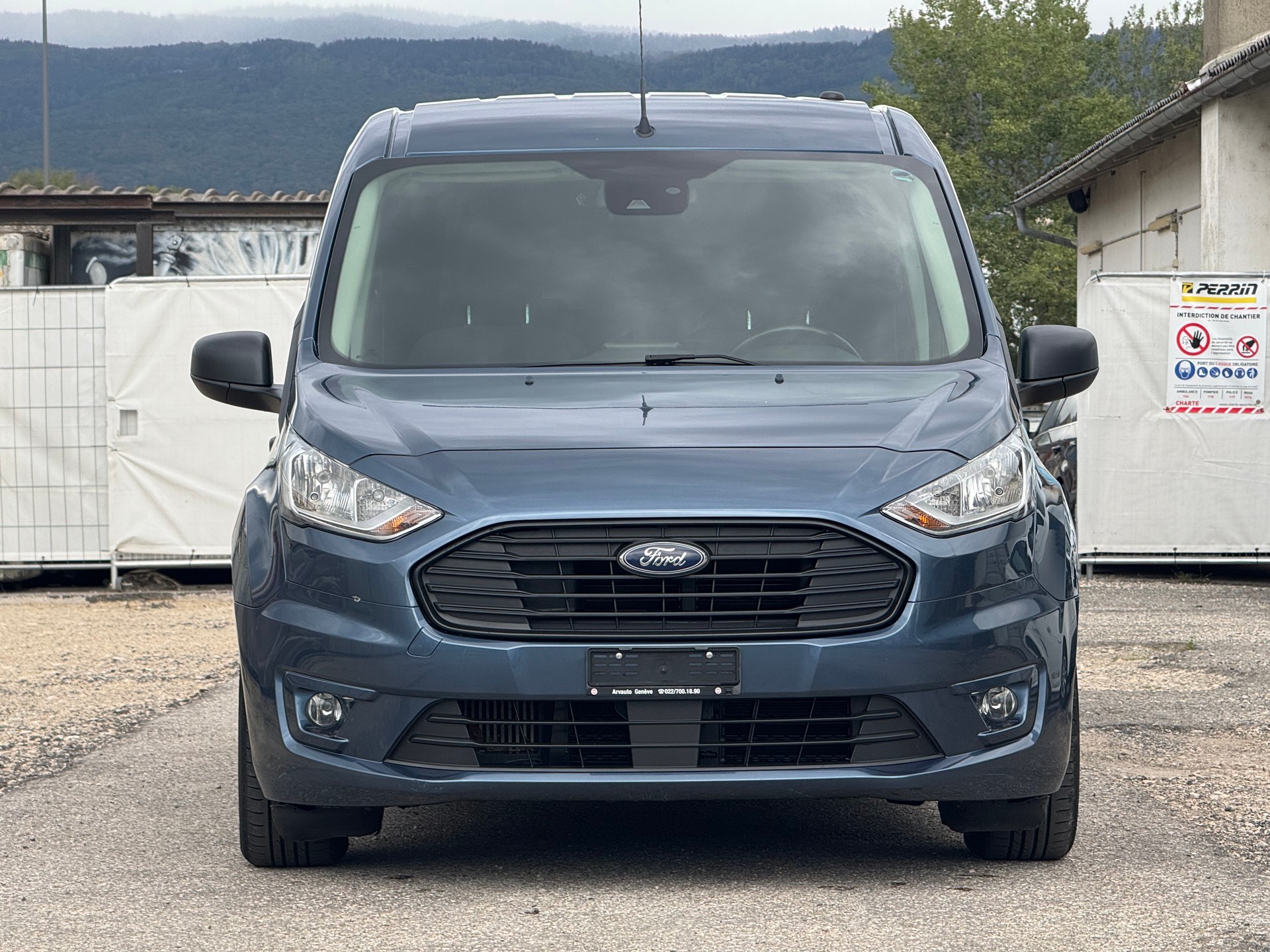 FORD Grand Tourneo Connect 1.5 EcoBlue Trend Automat-image-1