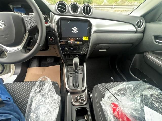 SUZUKI Vitara 1.4 T Piz Sulai Hybrid 4x4-image-11