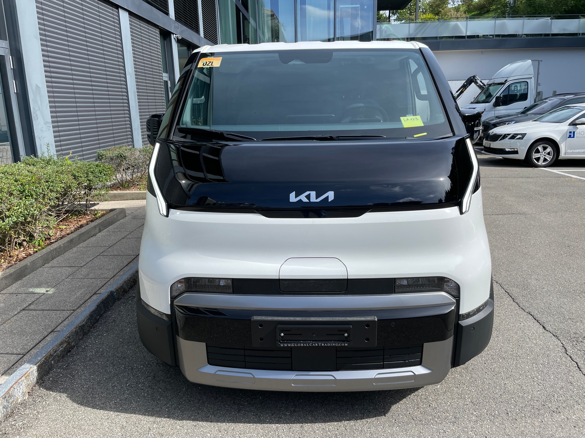 KIA PV5 Cargo 71.2 kWh Plus L2H1 mit 2-Schiebetüren und Wärmepumpe-image-9