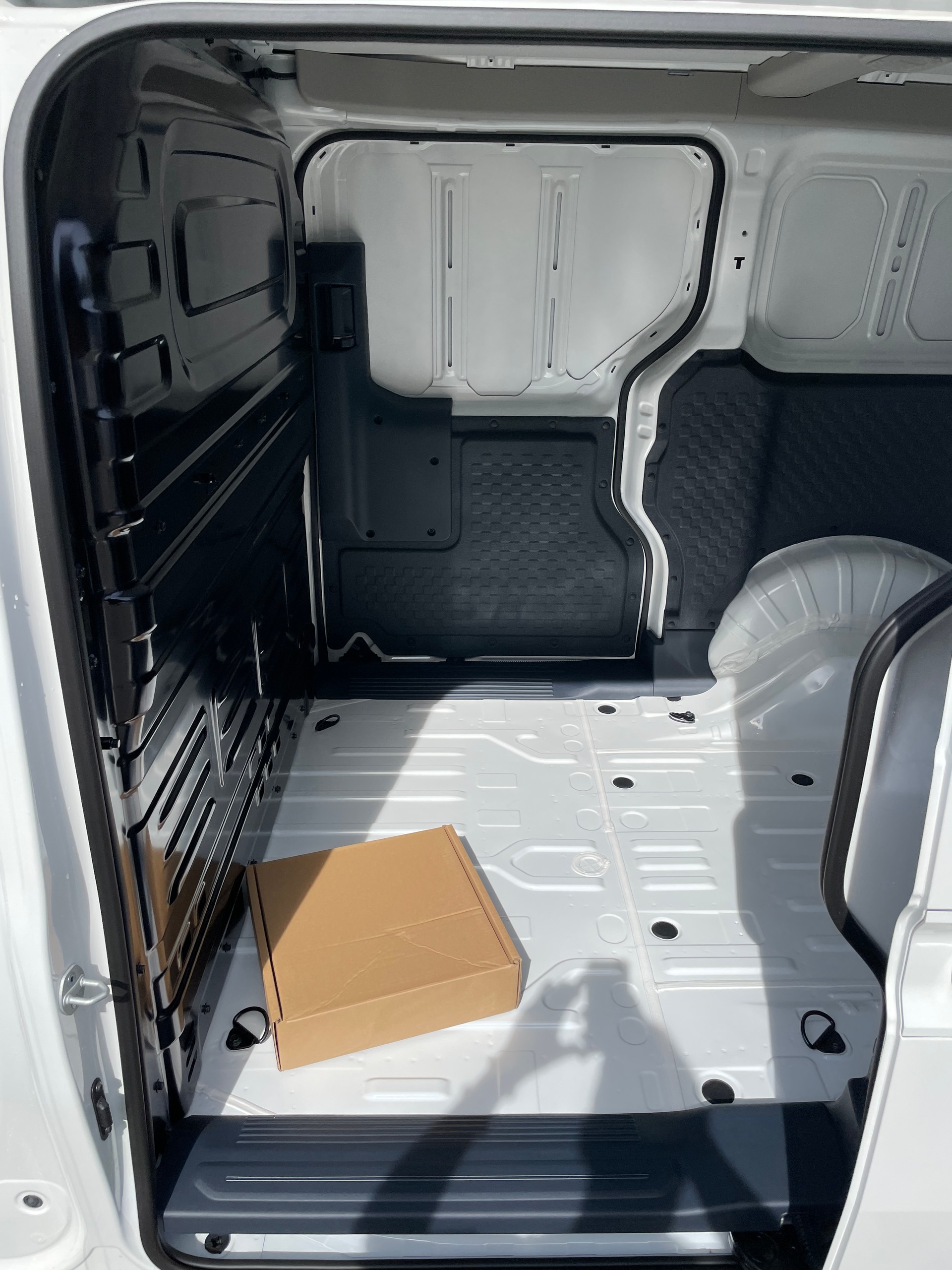 KIA PV5 Cargo 71.2 kWh Plus L2H1 mit 2-Schiebetüren und Wärmepumpe-image-4