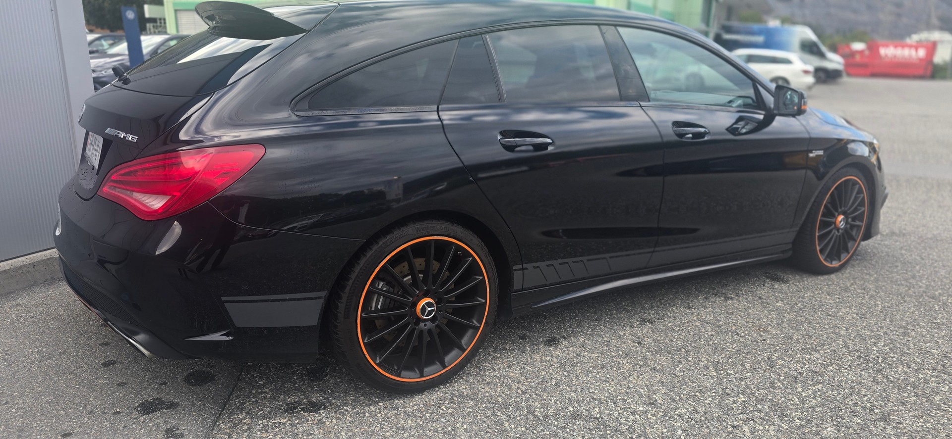MERCEDES-BENZ CLA Shooting Brake 45 AMG 4Matic Speedshift-image-6