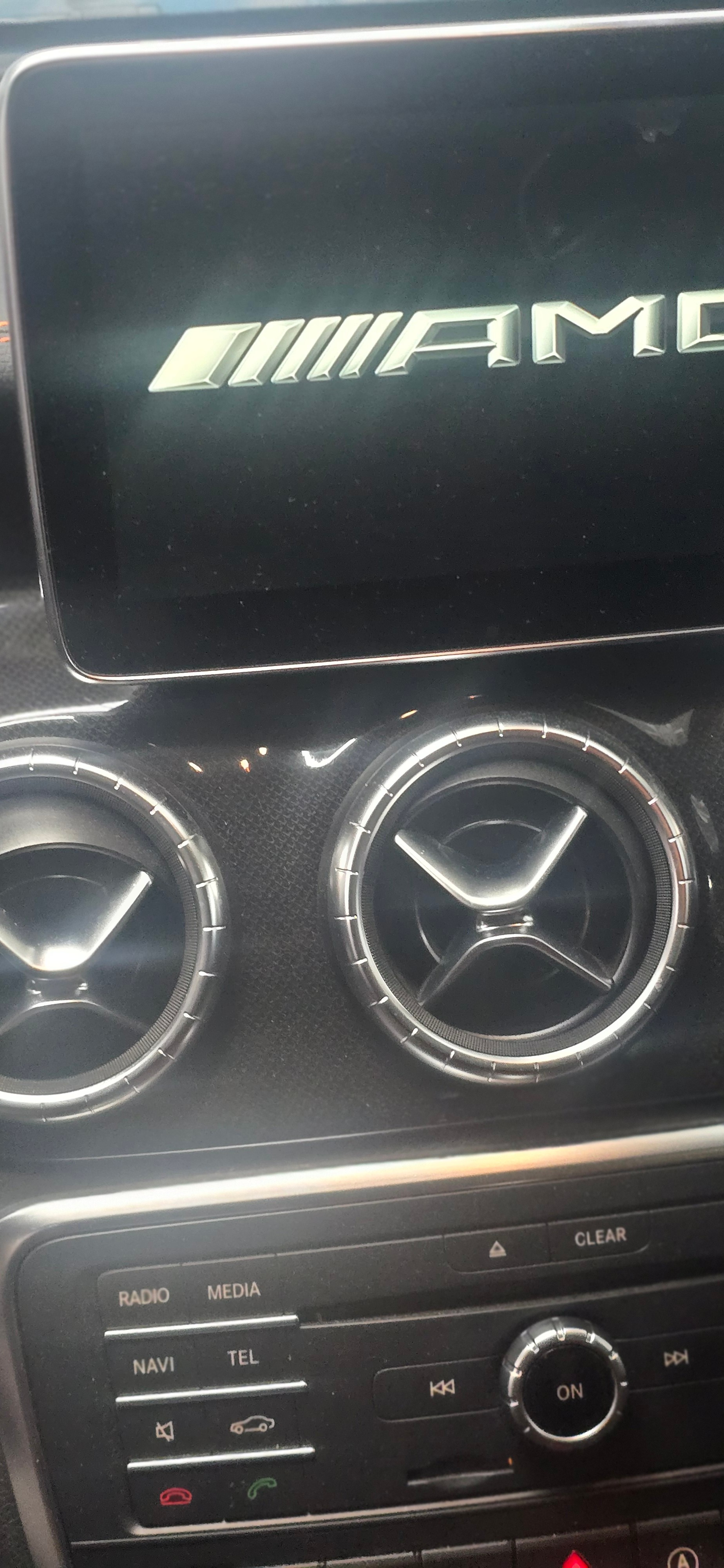 MERCEDES-BENZ CLA Shooting Brake 45 AMG 4Matic Speedshift-image-3