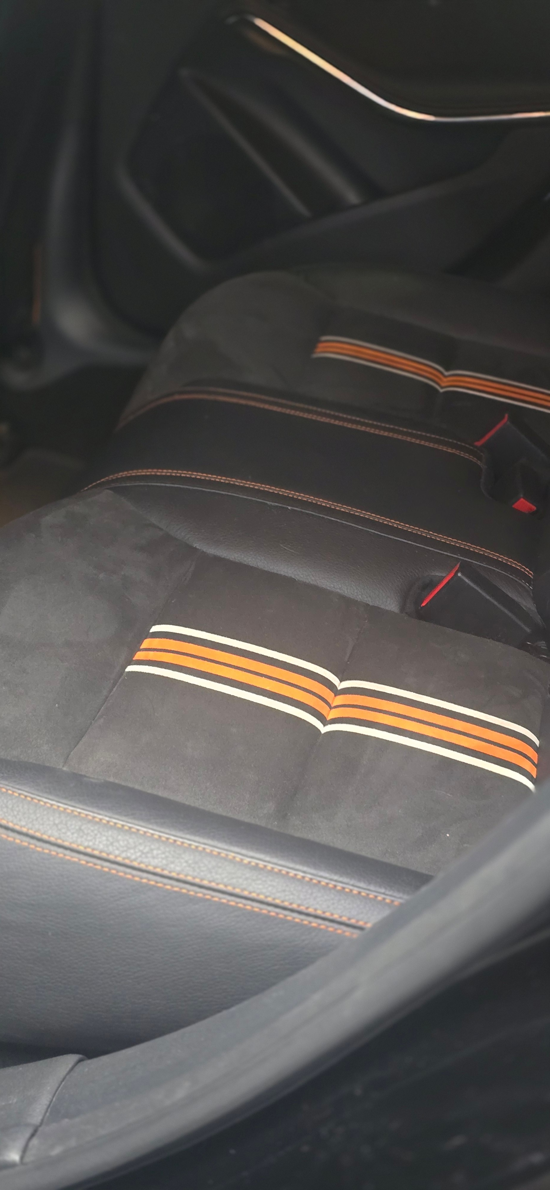 MERCEDES-BENZ CLA Shooting Brake 45 AMG 4Matic Speedshift-image-9