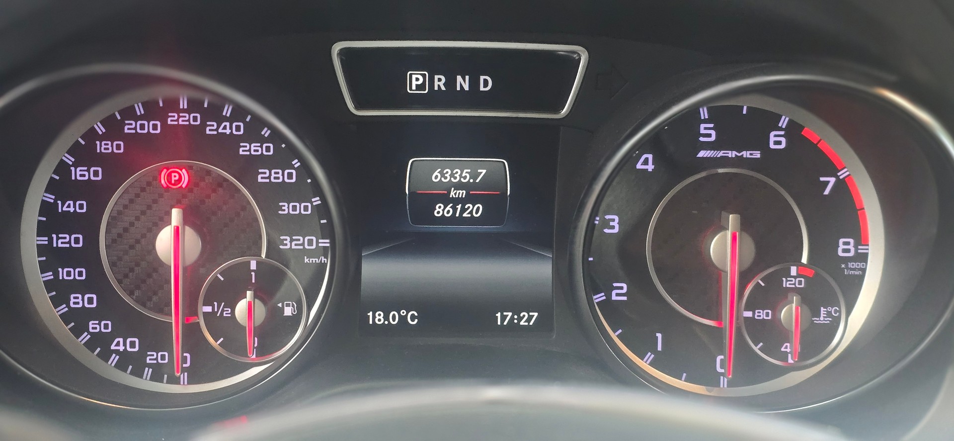 MERCEDES-BENZ CLA Shooting Brake 45 AMG 4Matic Speedshift-image-1