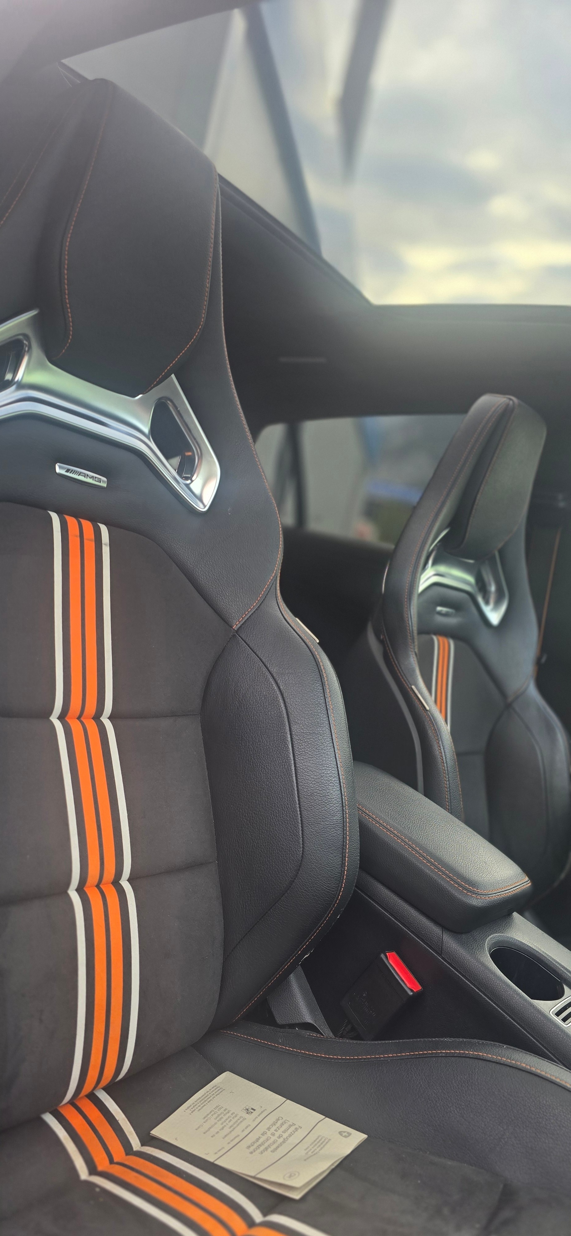 MERCEDES-BENZ CLA Shooting Brake 45 AMG 4Matic Speedshift-image-13