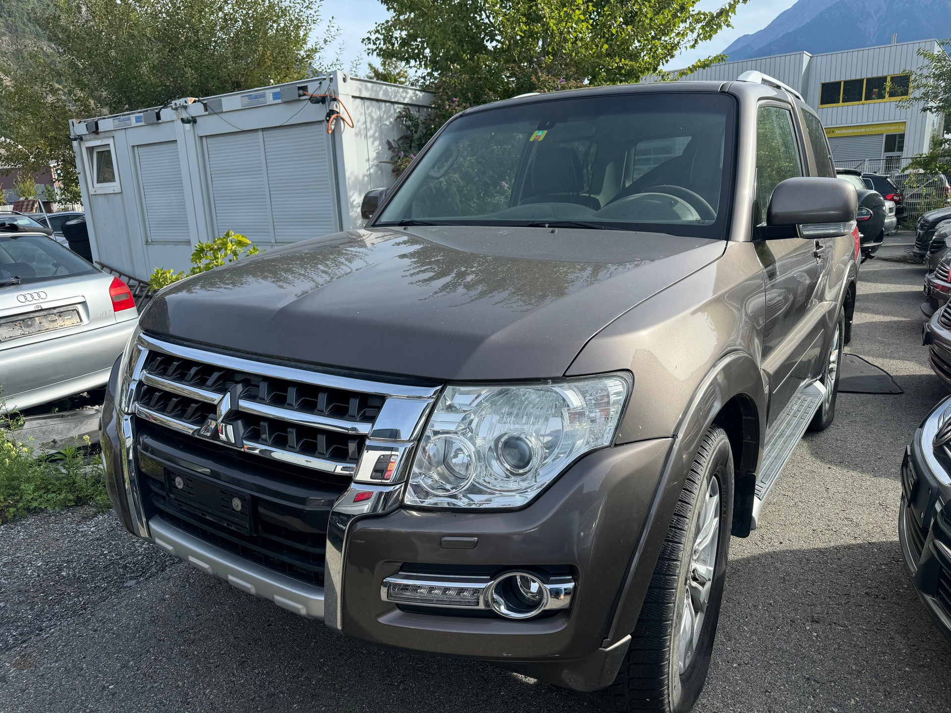 MITSUBISHI Pajero 3.2 DI-D Intense Automatic-image-8