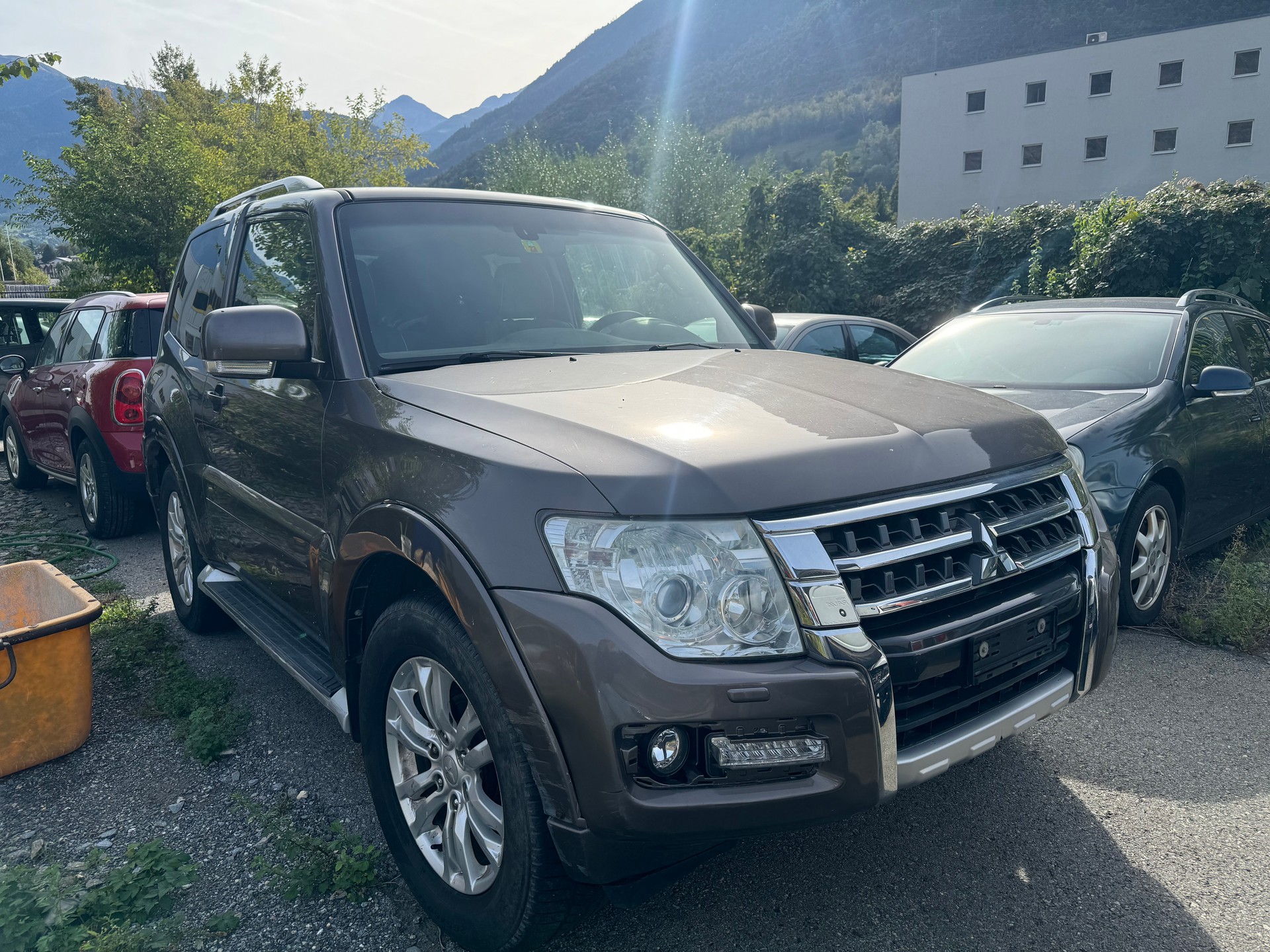 MITSUBISHI Pajero 3.2 DI-D Intense Automatic-image-2