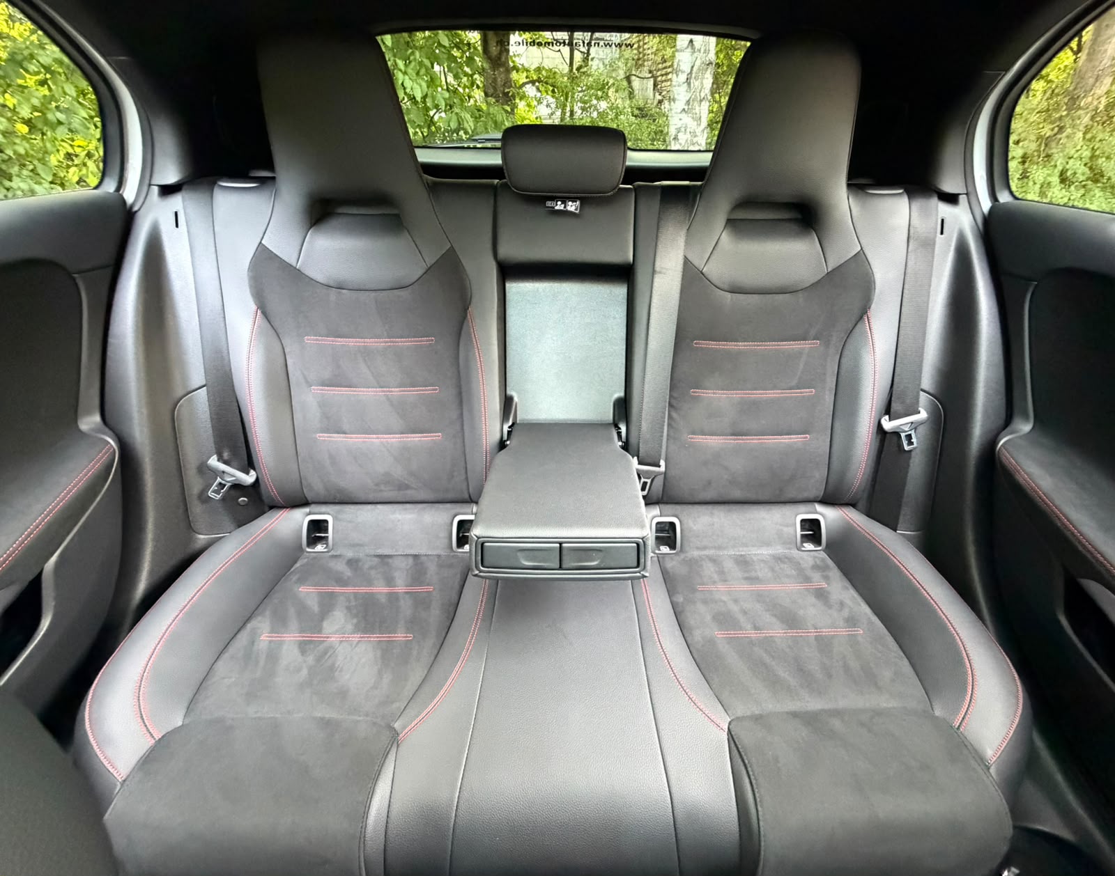 MERCEDES-BENZ A 250e AMG Line 8G-DCT-image-20