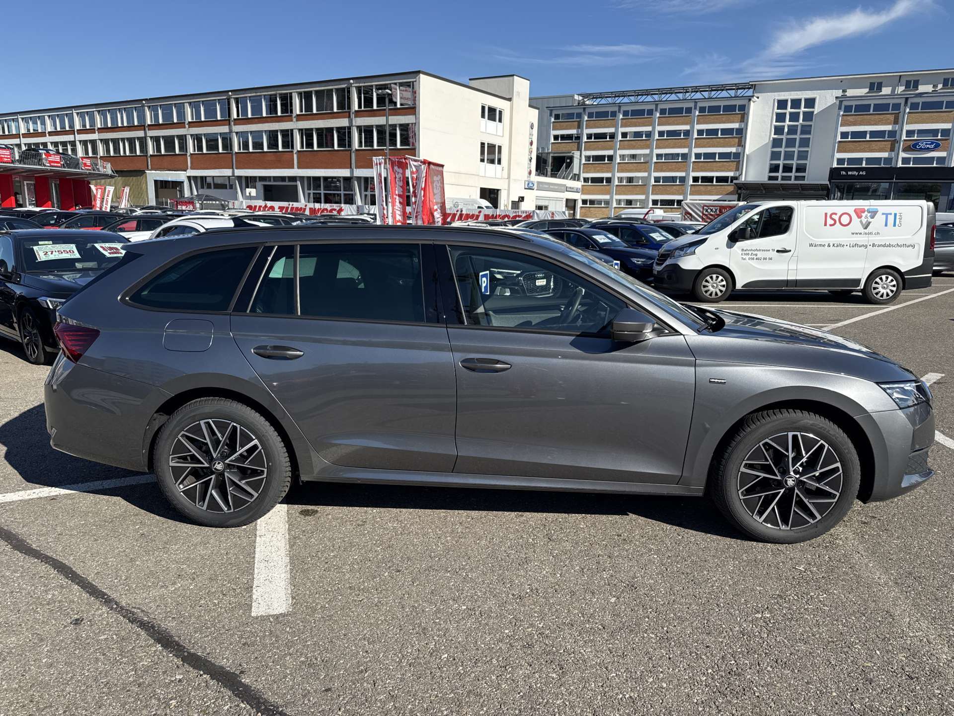 SKODA Octavia Combi 2.0 TDi Selection Tour DSG-Automat-image-10