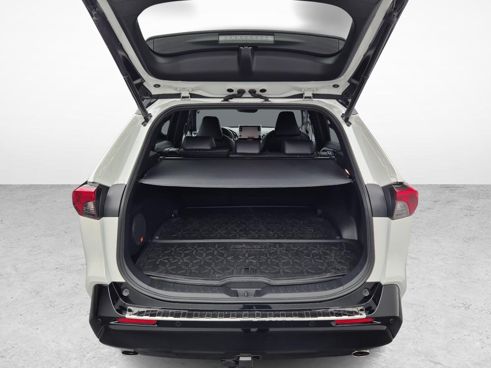 TOYOTA RAV4 2.5 Plug-In-Hybrid Platinum-image-16