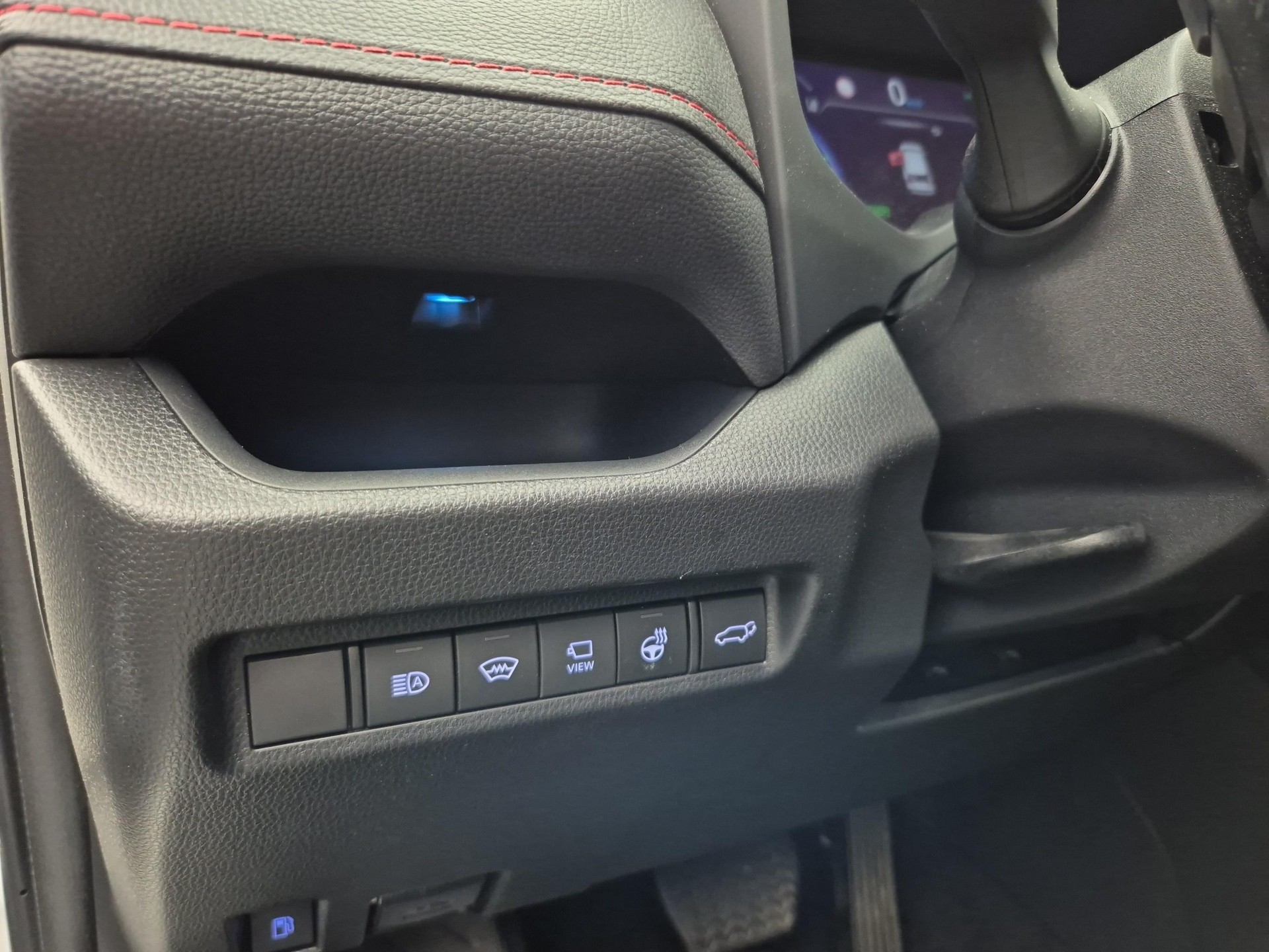 TOYOTA RAV4 2.5 Plug-In-Hybrid Platinum-image-15