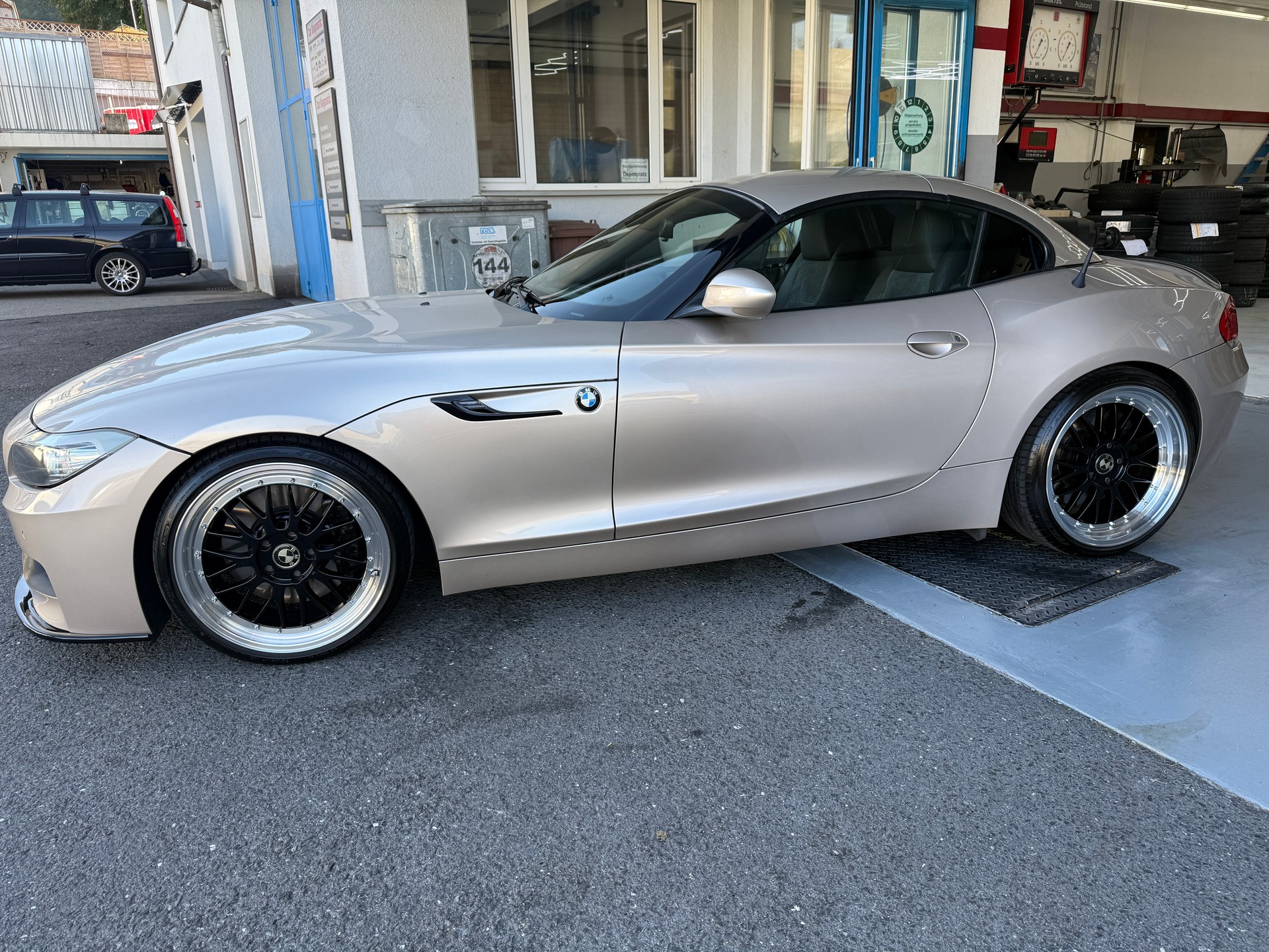 BMW Z4 sDrive35i DKG-image-3
