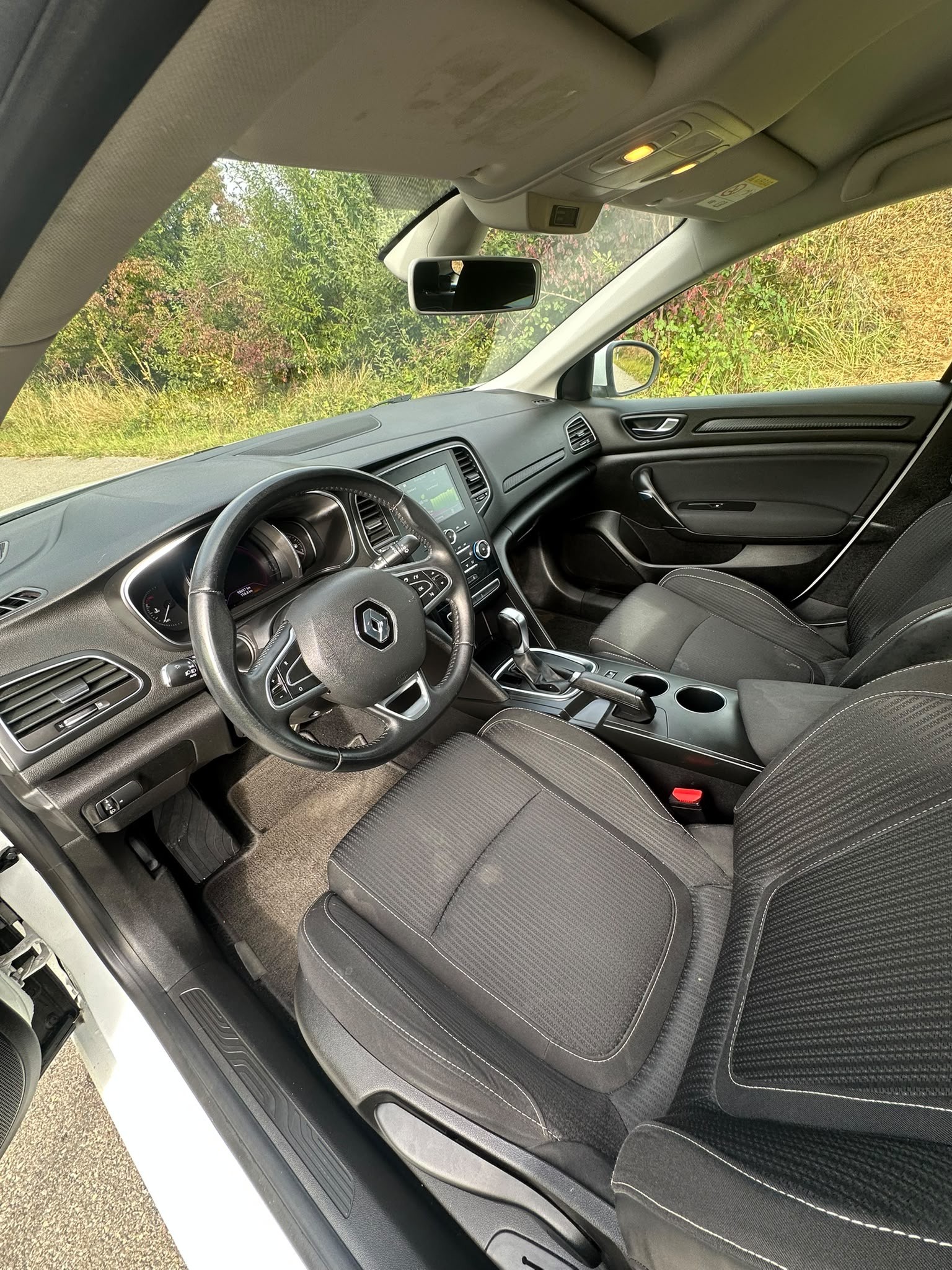 RENAULT Mégane Grandtour 1.5 dCi Business EDC-image-11