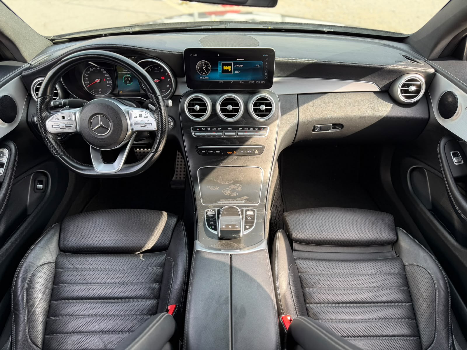 MERCEDES-BENZ C 180 Coupé AMG Line 9G-Tronic (C63 AMG Bodykit) ALL Black Edition-image-6