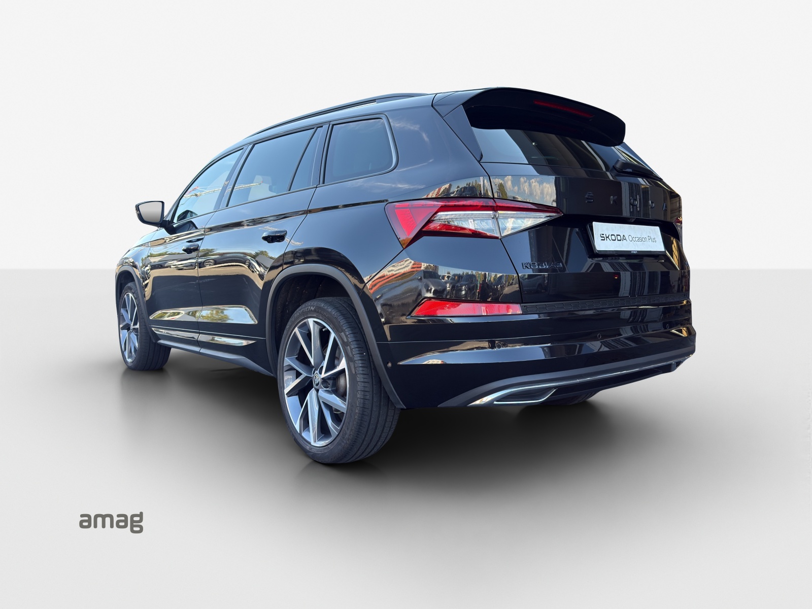 SKODA Kodiaq 2.0 TSI 4x4 SportLine-image-2