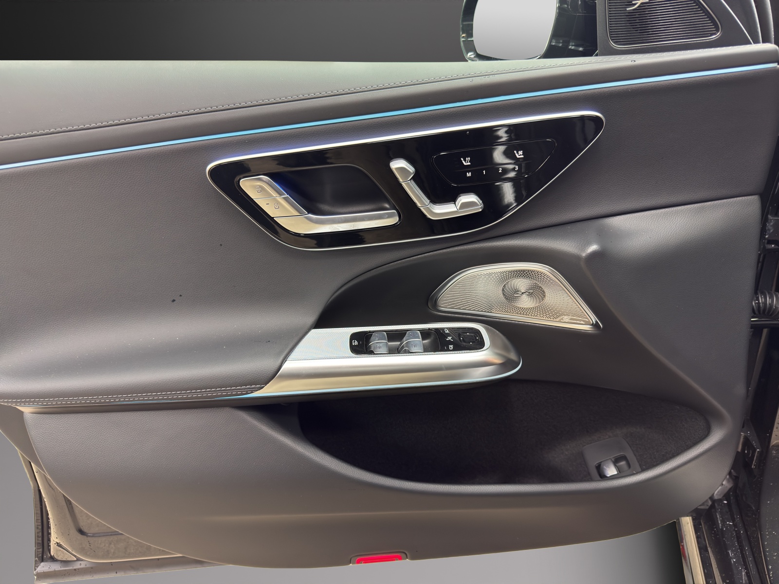 MERCEDES-BENZ E 220 d T 4Matic 9G-Tronic Swiss Star-image-12