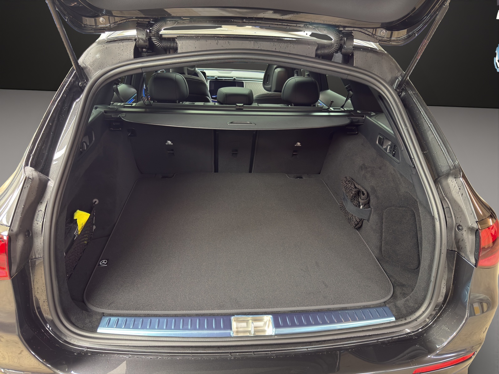 MERCEDES-BENZ E 220 d T 4Matic 9G-Tronic Swiss Star-image-8