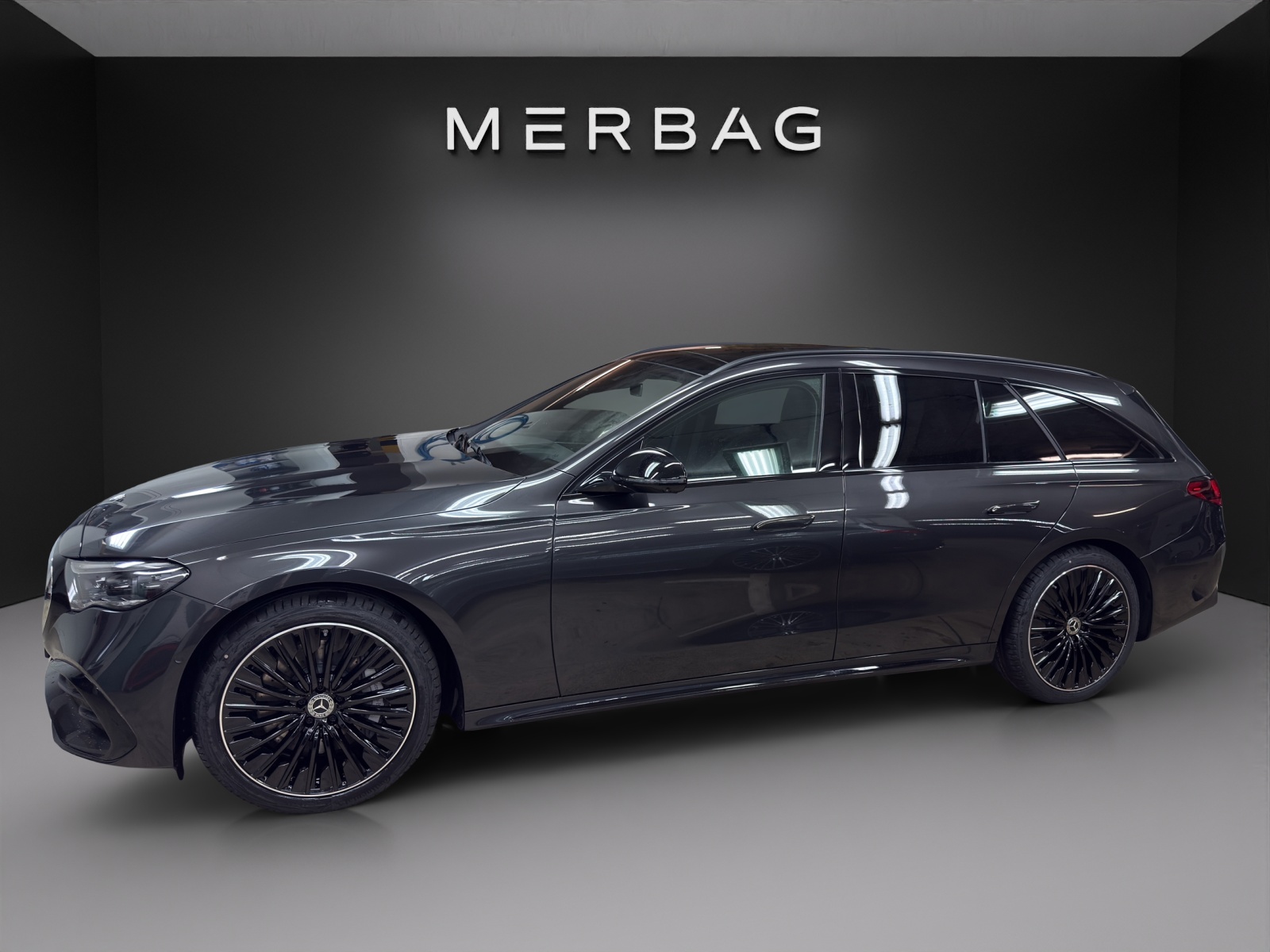 MERCEDES-BENZ E 220 d T 4Matic 9G-Tronic Swiss Star-image-1