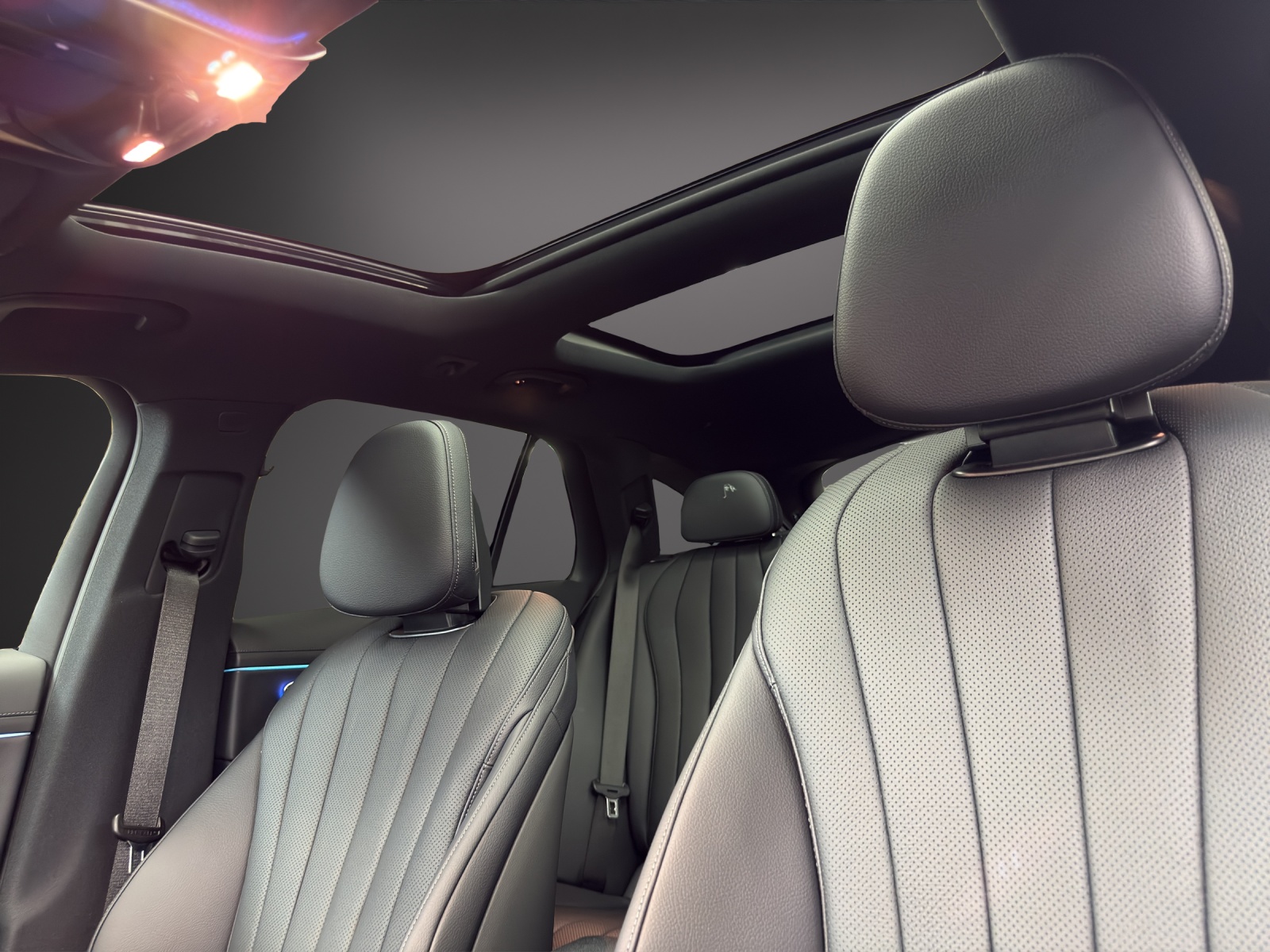 MERCEDES-BENZ E 220 d T 4Matic 9G-Tronic Swiss Star-image-13