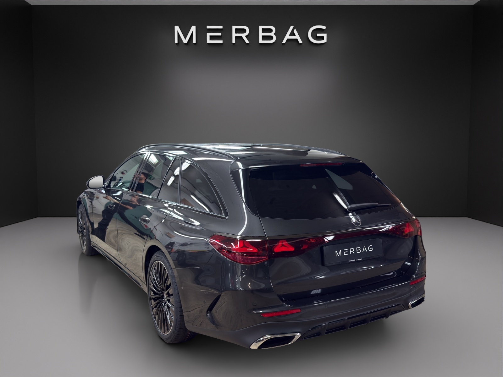 MERCEDES-BENZ E 220 d T 4Matic 9G-Tronic Swiss Star-image-2