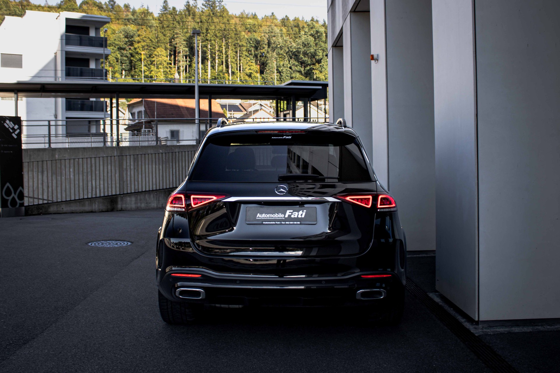 MERCEDES-BENZ GLE 300 d 4Matic AMG Line 9G-Tronic-image-3