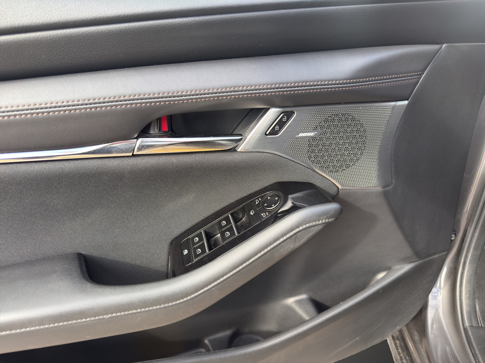 MAZDA 3 HB X MHD 180 Revol AWD-image-13