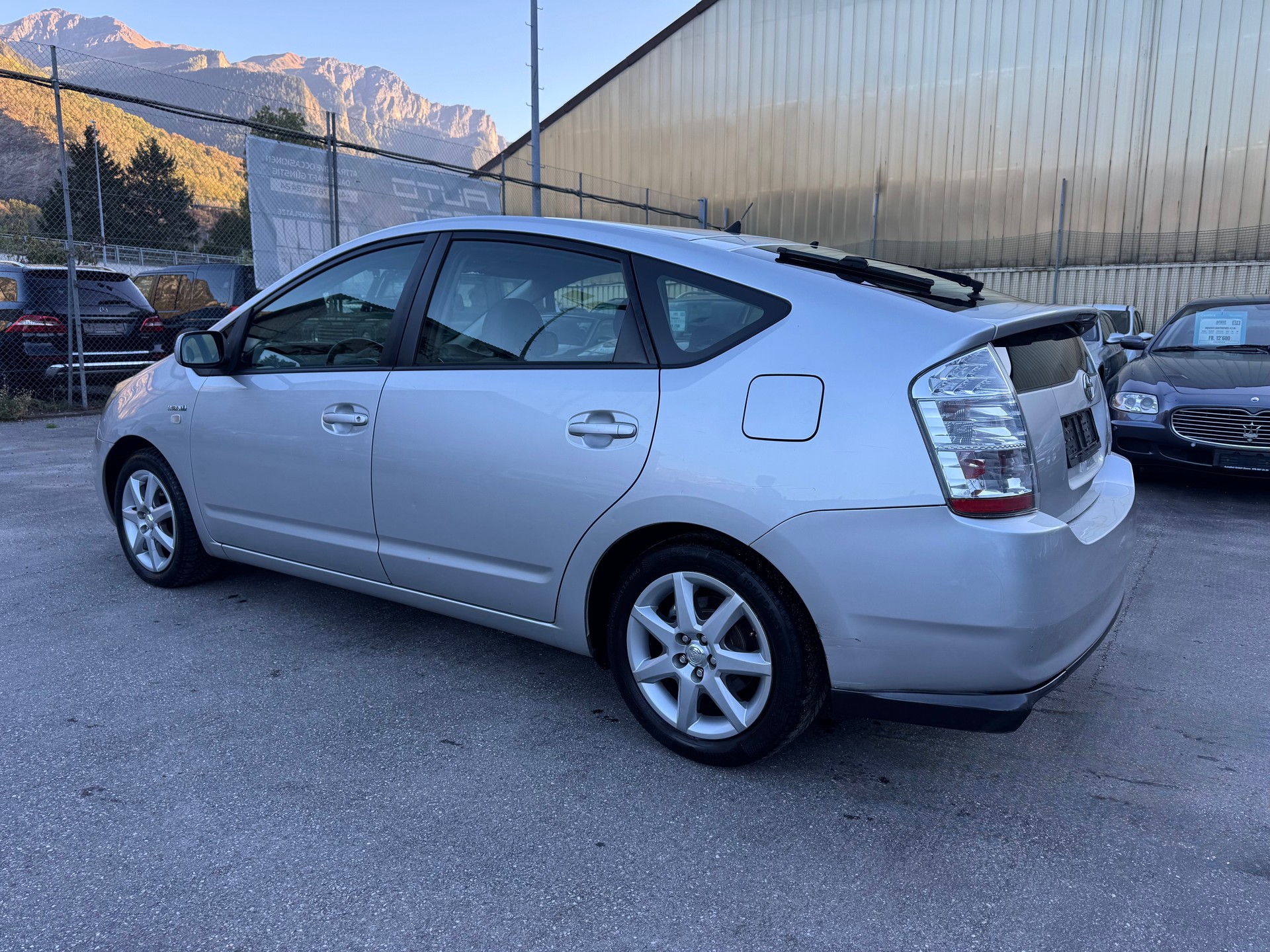 TOYOTA Prius 1.5 16V Hybrid-image-6