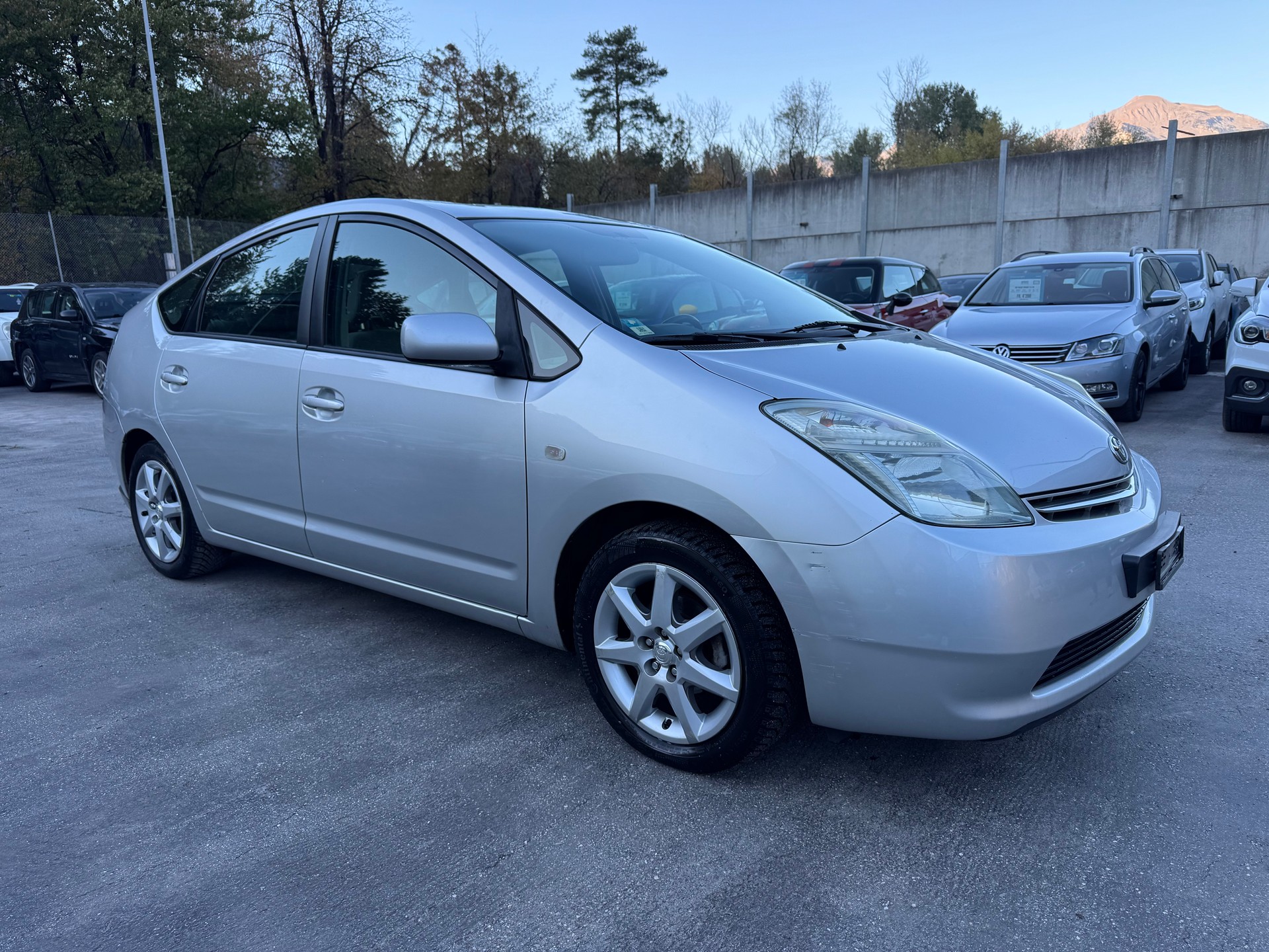 TOYOTA Prius 1.5 16V Hybrid-image-1