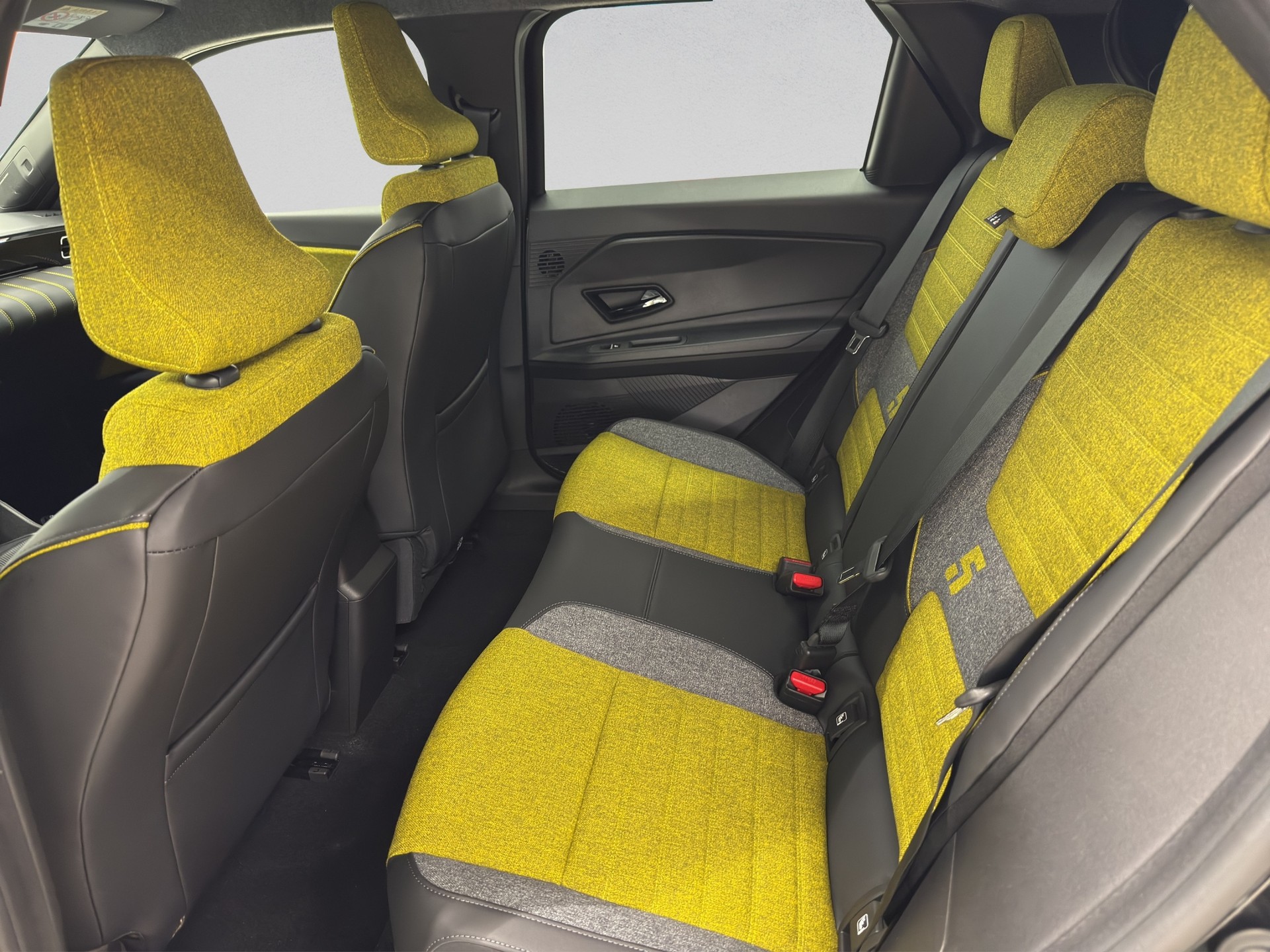 RENAULT R5 E-Tech Comfort Range 52 kWh Iconic Five-image-12
