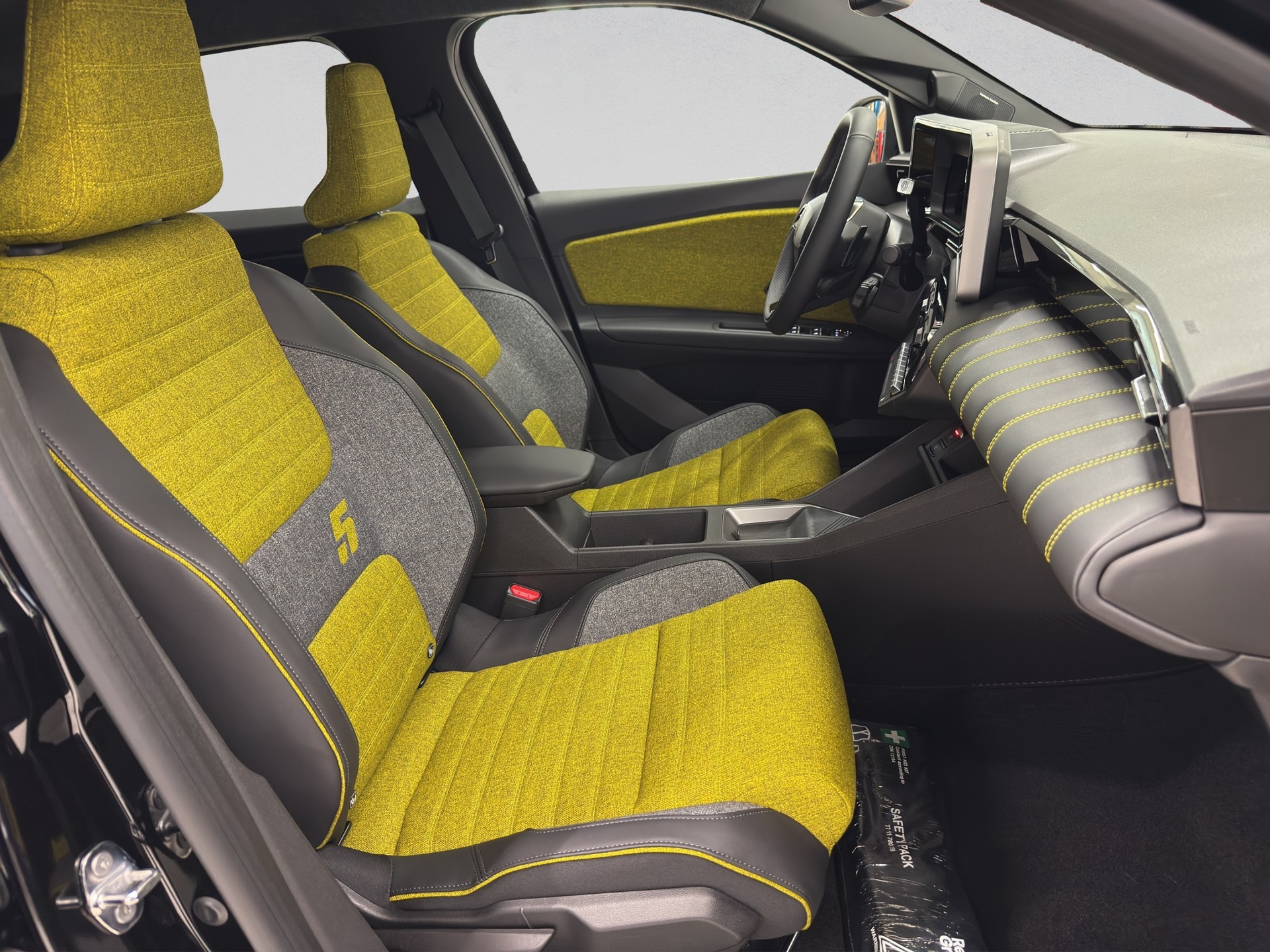 RENAULT R5 E-Tech Comfort Range 52 kWh Iconic Five-image-14