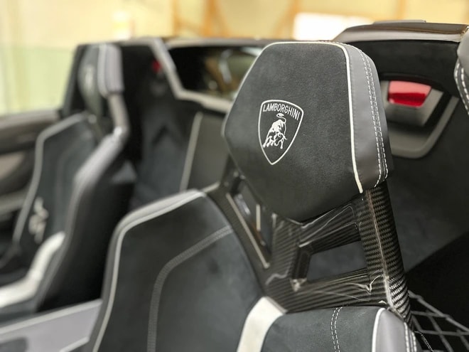 LAMBORGHINI Aventador LP750-4 Superveloce Roadster E-Gear-image-16