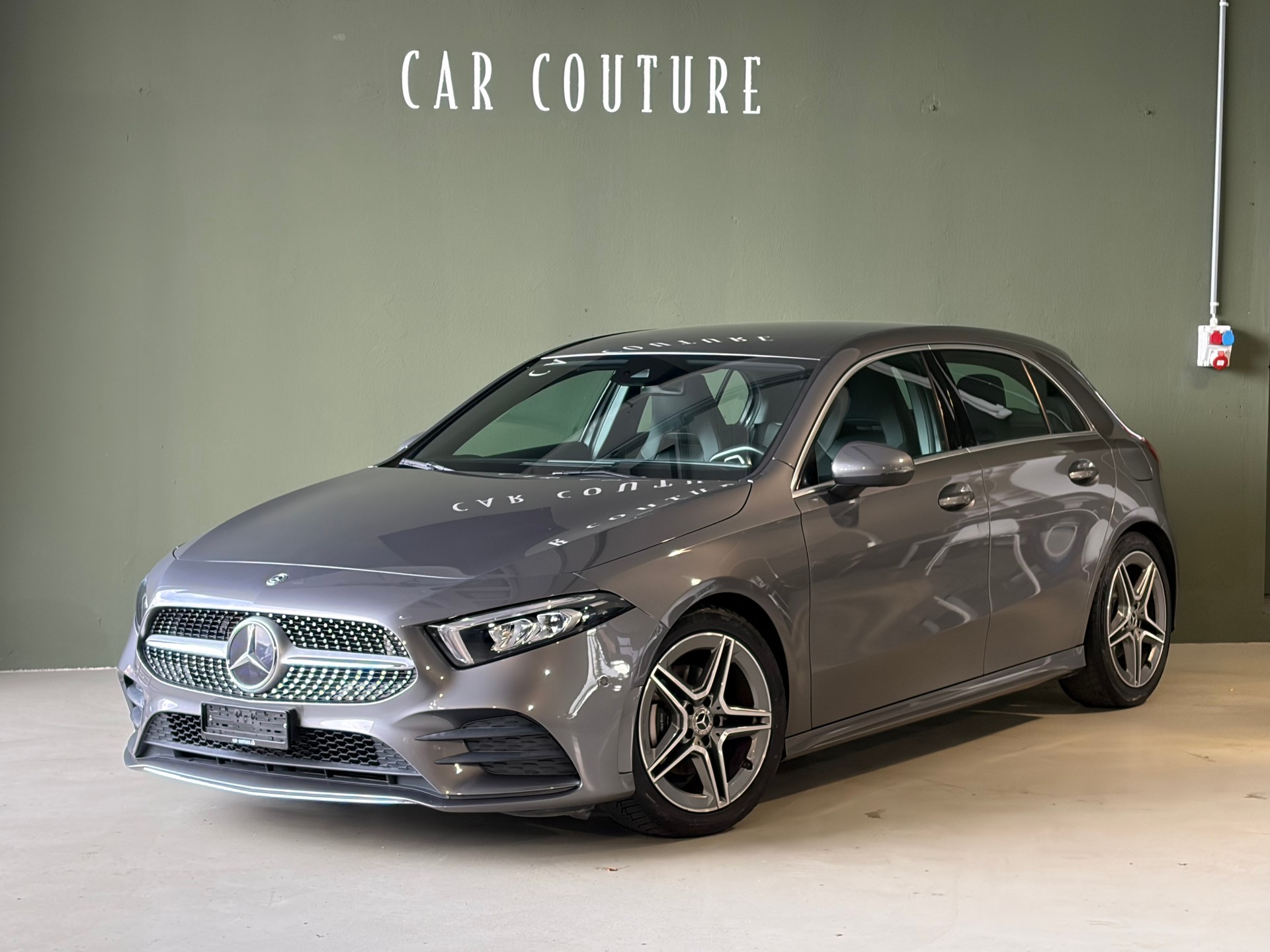 MERCEDES-BENZ A 200 AMG Line *Ab MFK*-showroom-element-1