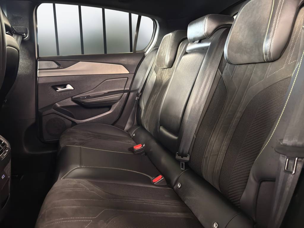 PEUGEOT 308 1.6 PHEV 225 GT Pack-image-8
