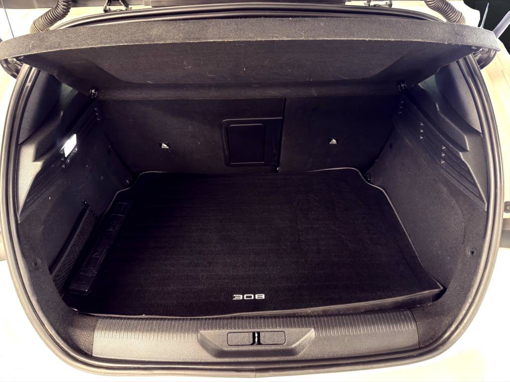 PEUGEOT 308 1.6 PHEV 225 GT Pack-image-11