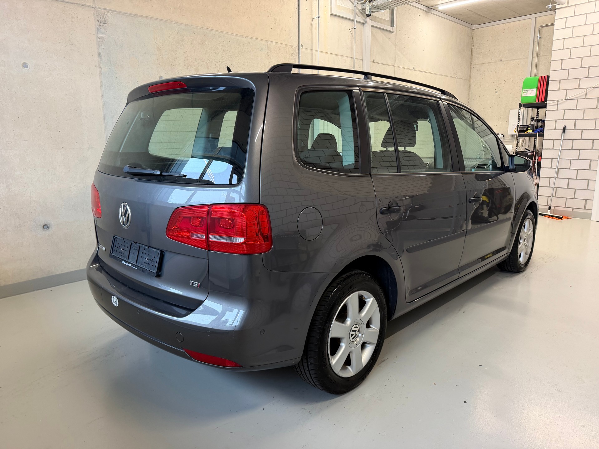 VW Touran 1.4 TSI Comfortline DSG 7-Sitzer-image-3