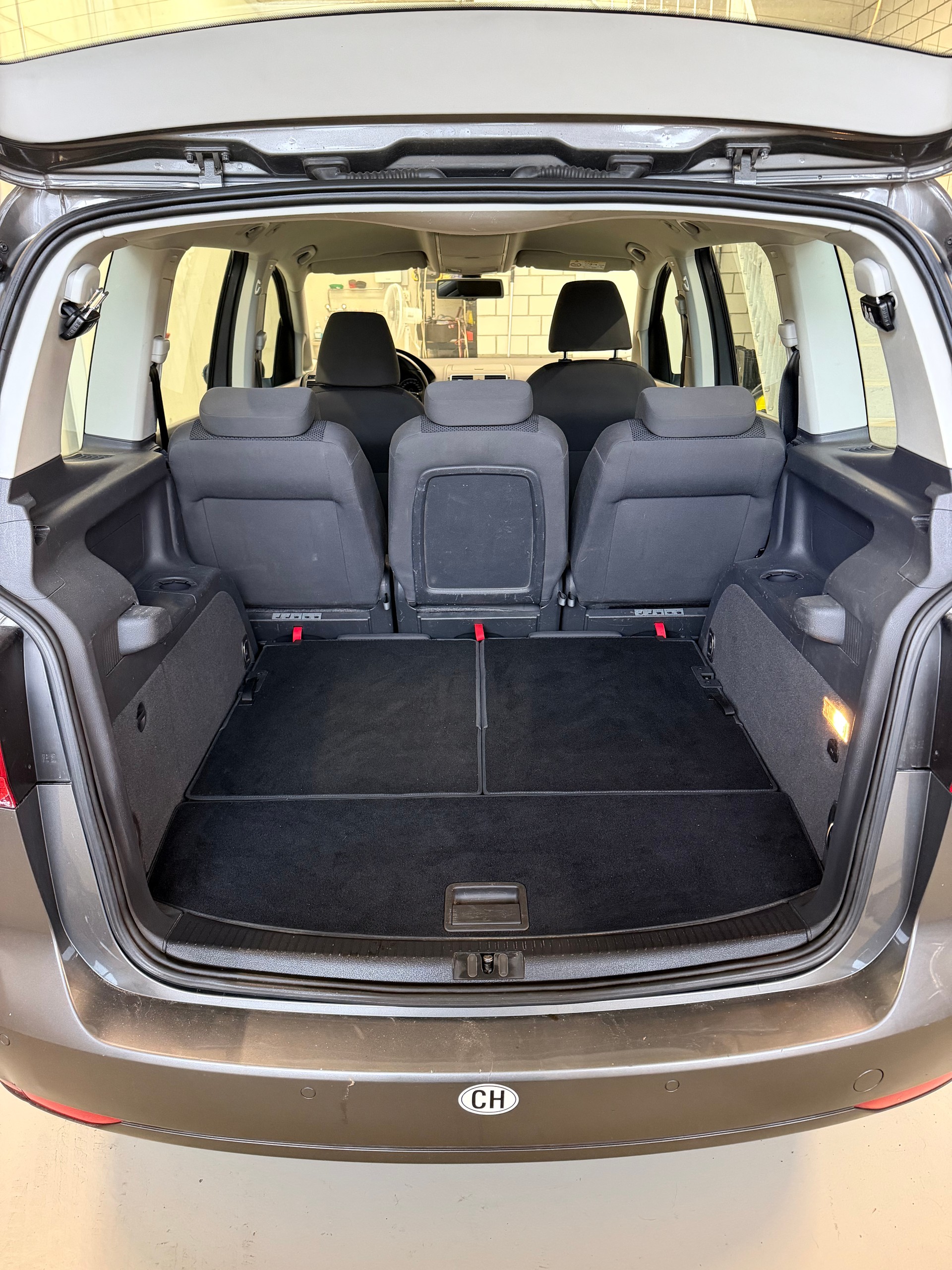 VW Touran 1.4 TSI Comfortline DSG 7-Sitzer-image-9