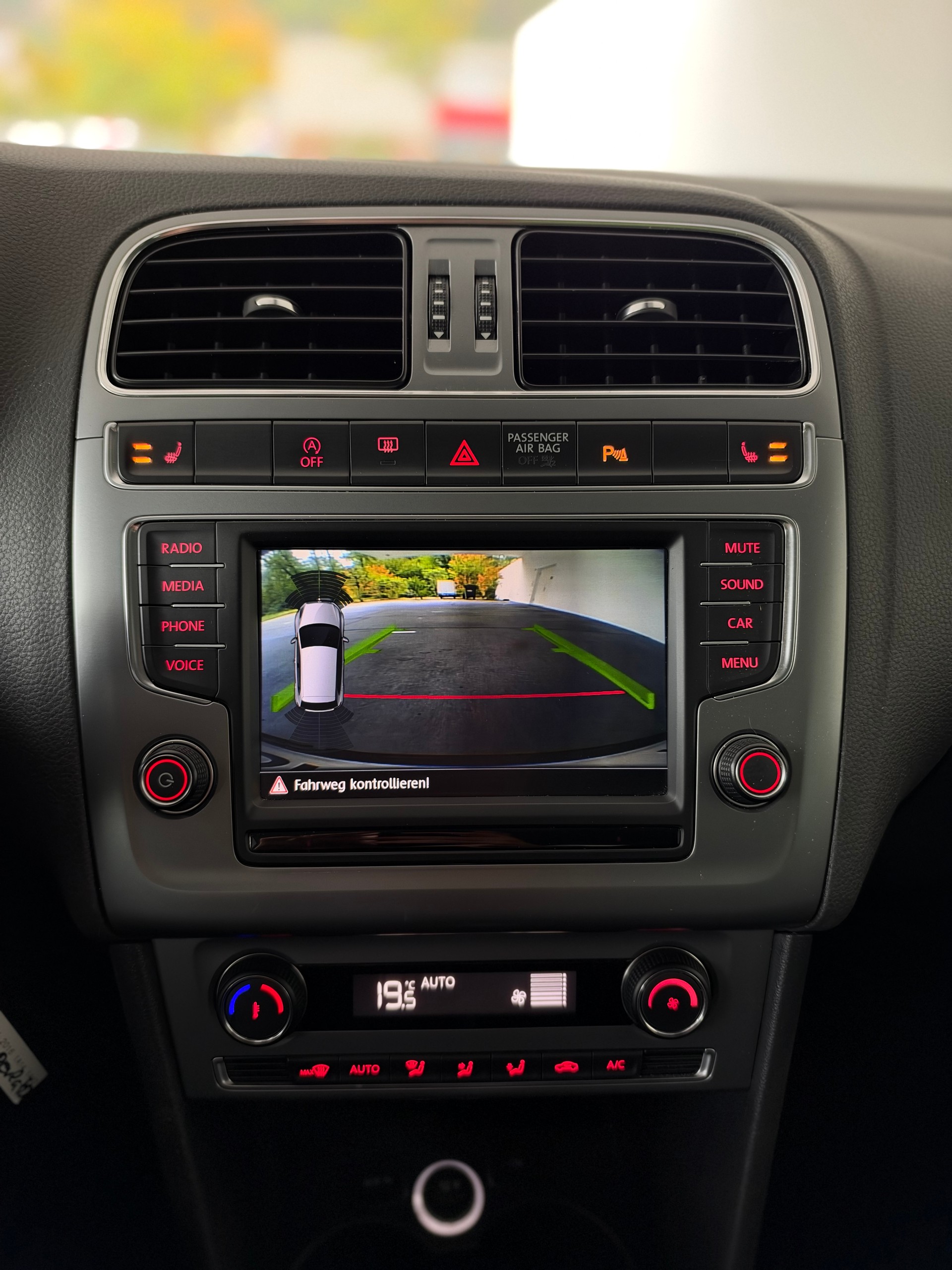 VW Polo 1.2 TSI BMT Allstar DSG-image-9