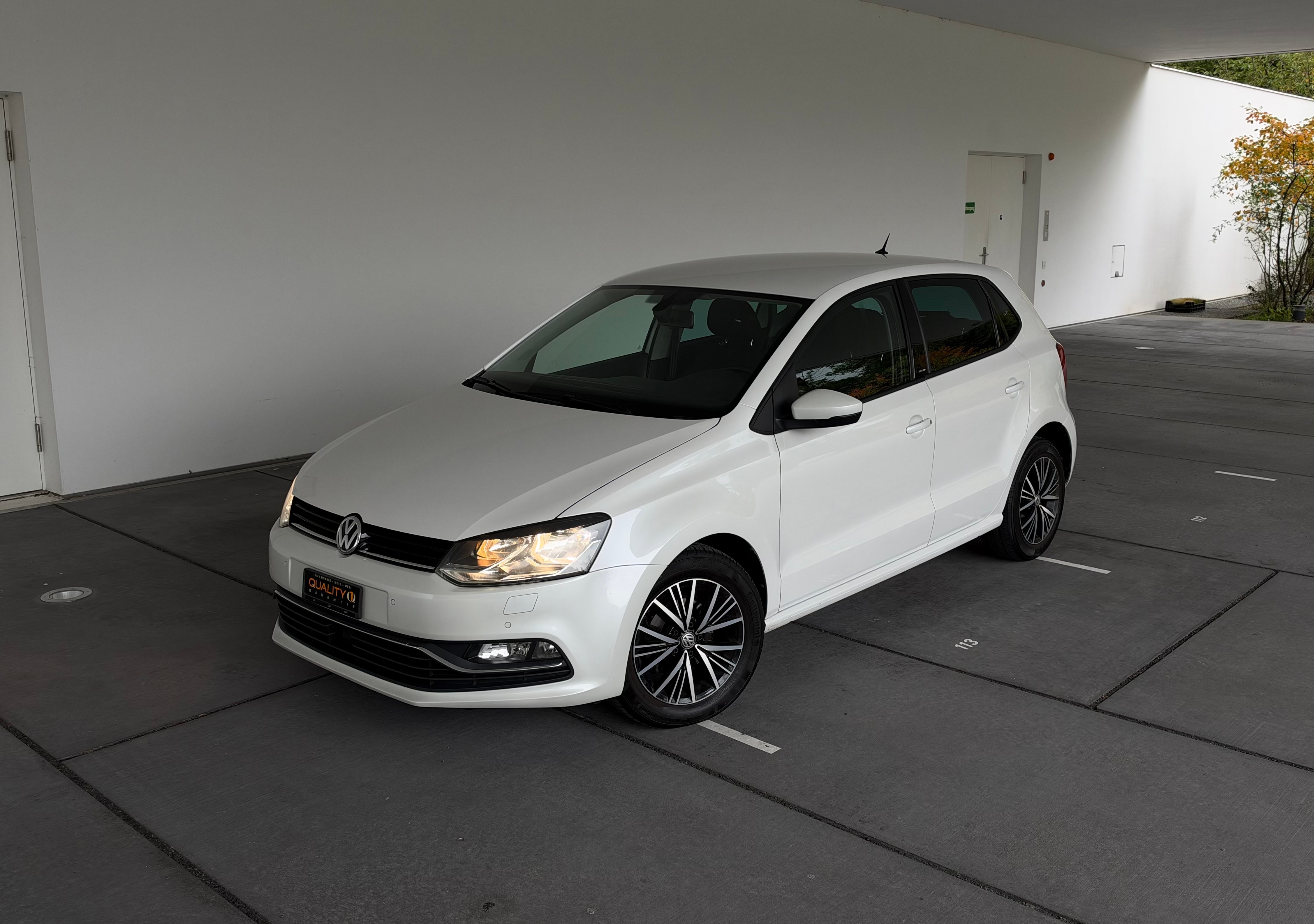 Car photo